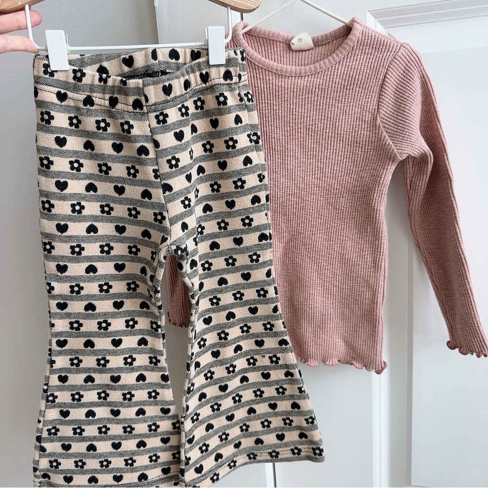 Pink Ribbed Top and Patterned Pants Set - Picture 2 of 4
